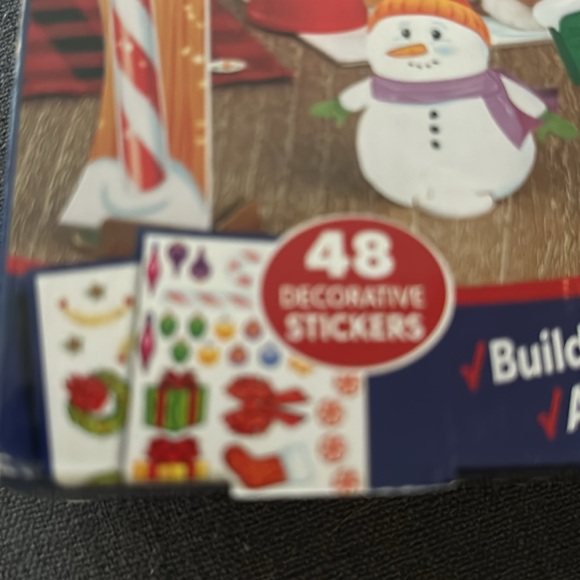 Elf Pets Christmas Cabin Playset - Picture 4 of 6